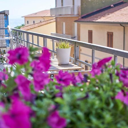 Affittacamere Via Roma 12 Фоллоника Экстерьер фото